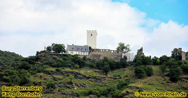 Die Burg Sterrenberg wurde bereits 1034 urkundlich erwhnt und gilt als lteste erhaltene Burganlage des Mittelrheintals. Zusammen mit der 200 Meter entfernten Burg Sterrenberg bildet sie den Schauplatz der Sage von den feindlichen Brdern.